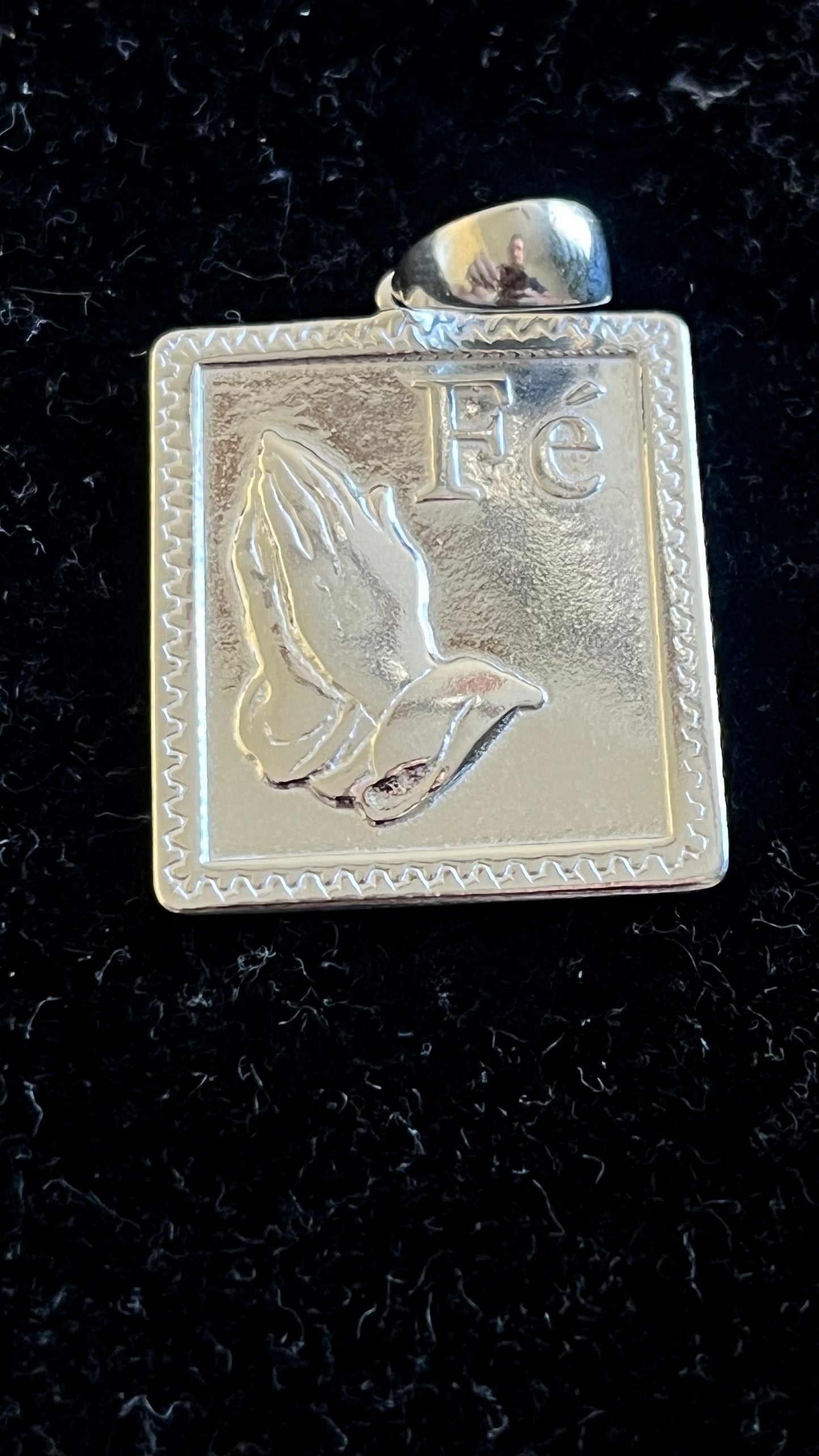 PINGENTE FÉ