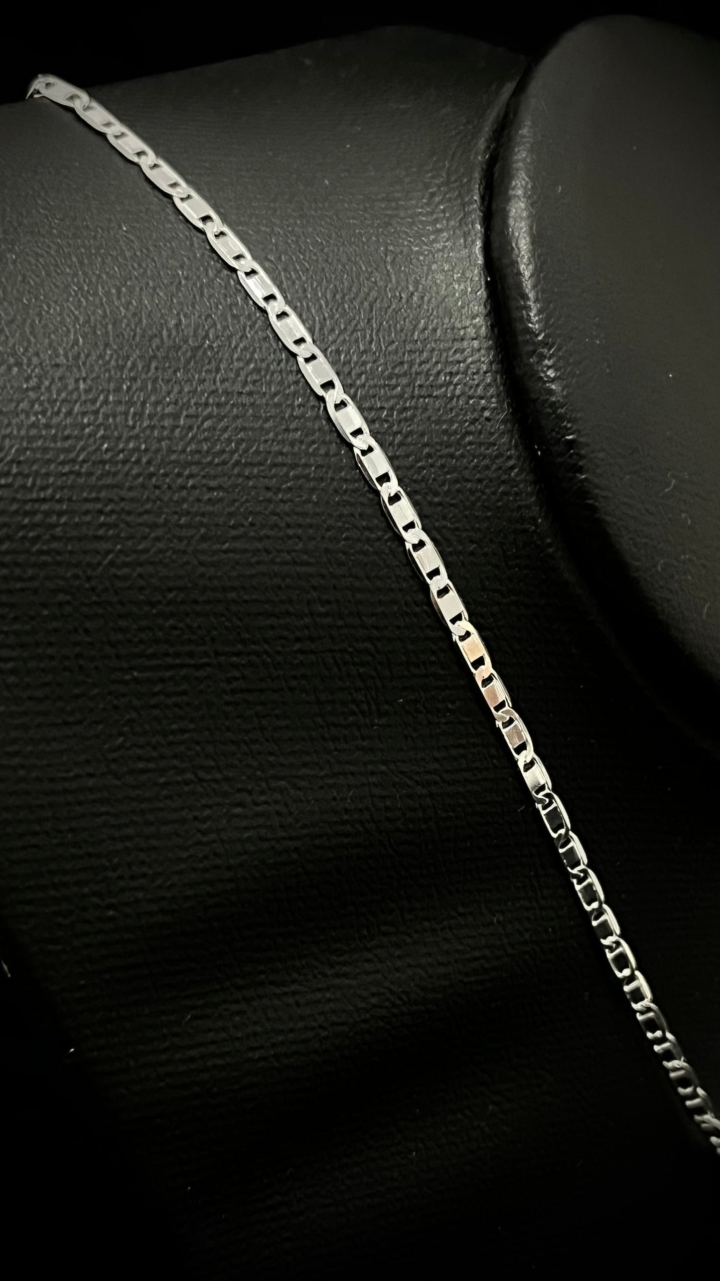 CORRENTE PIASTRINE 3,0MM x 70CM COM PINGENTE DE CRUCIFIXO