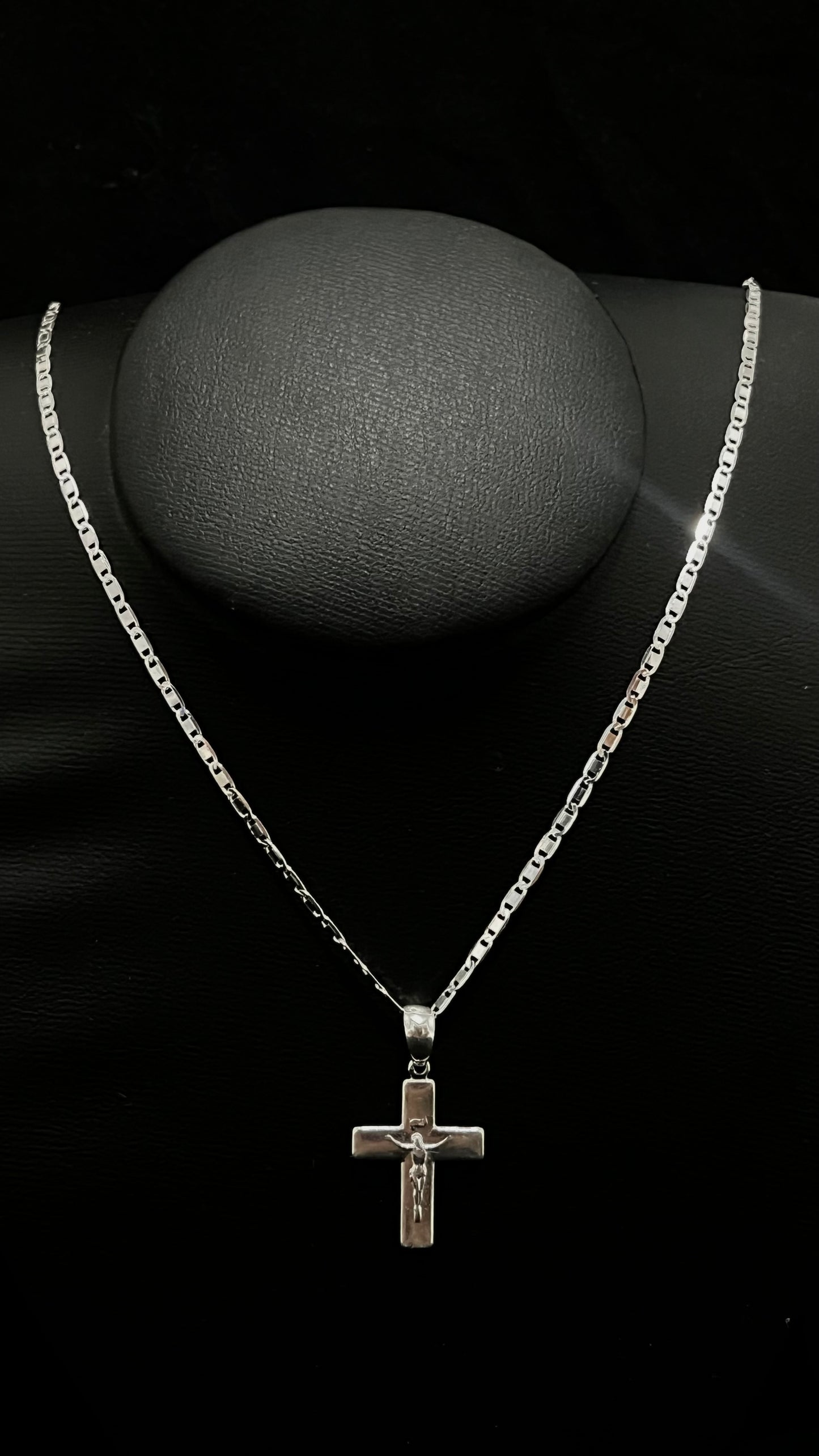CORRENTE PIASTRINE 3,0MM x 70CM COM PINGENTE DE CRUCIFIXO