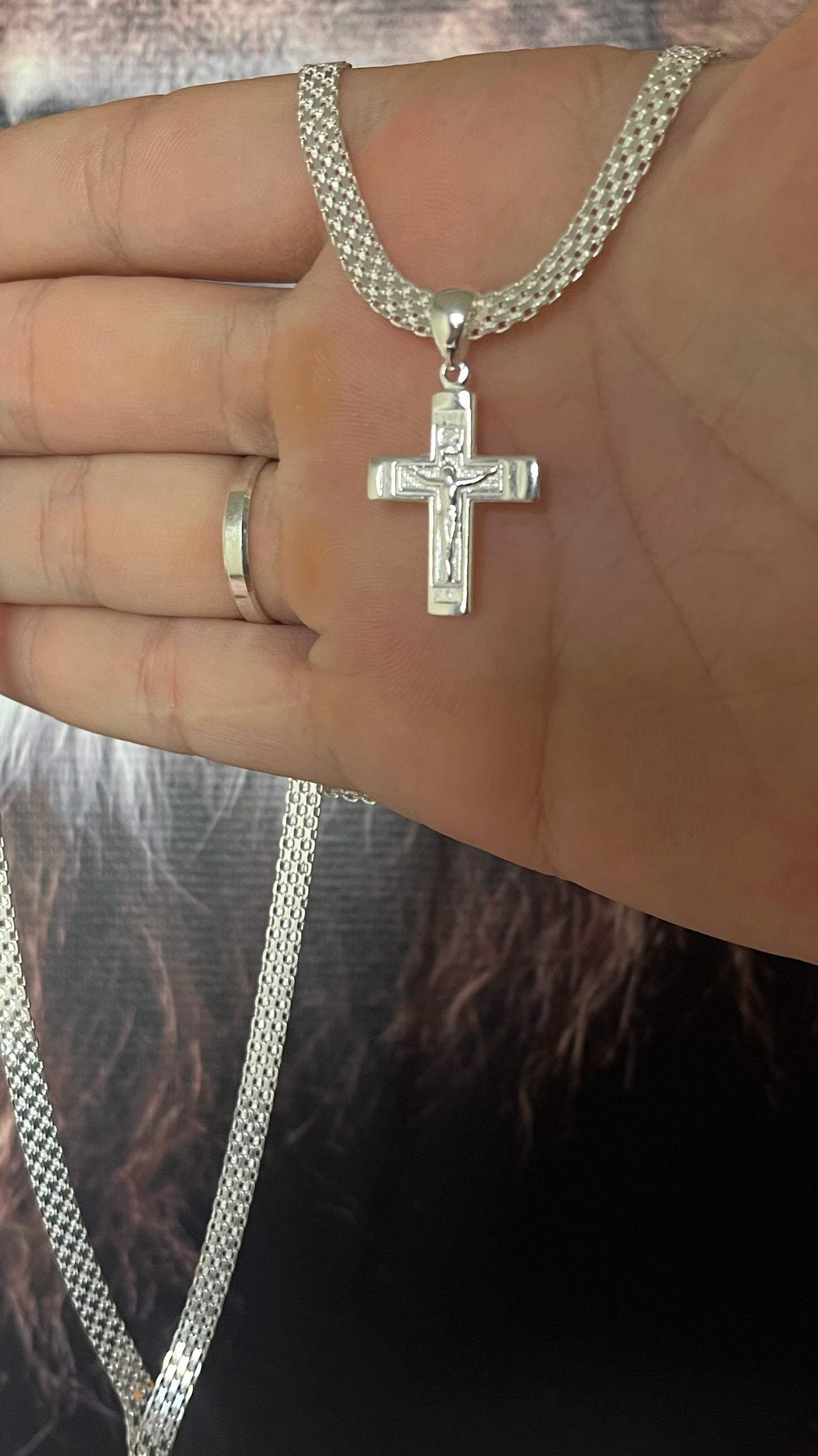 CORRENTE ESTEIRA/BISMAK 4MM X 70CM + PINGENTE CRUCIFIXO