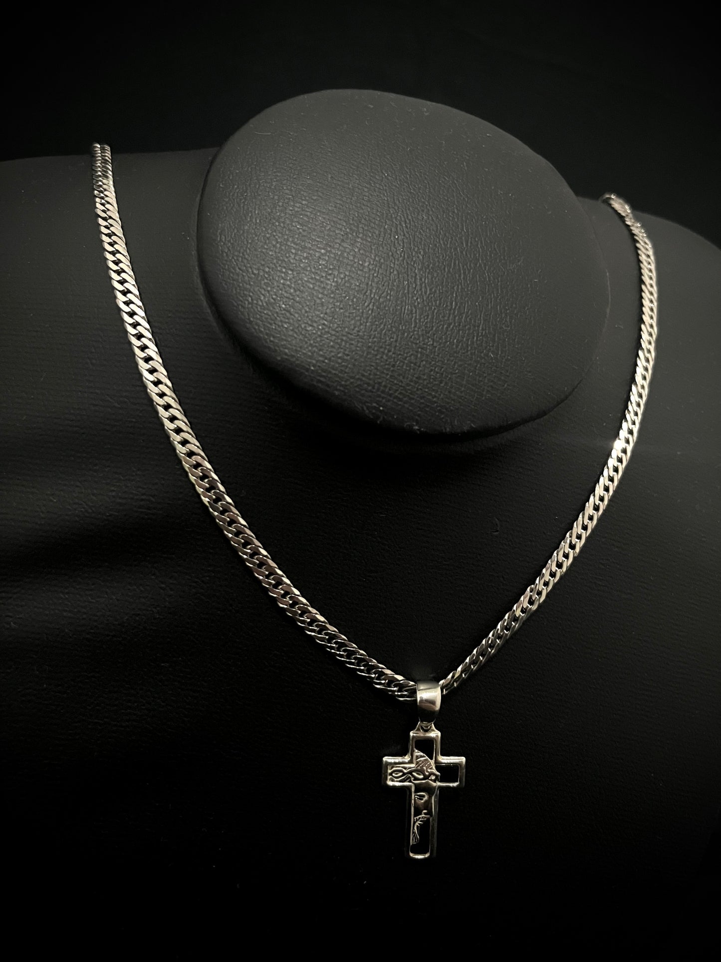 CORRENTE ELO DUPLO 4MM x 70CM + PINGENTE DE CRUCIFIXO VAZADO