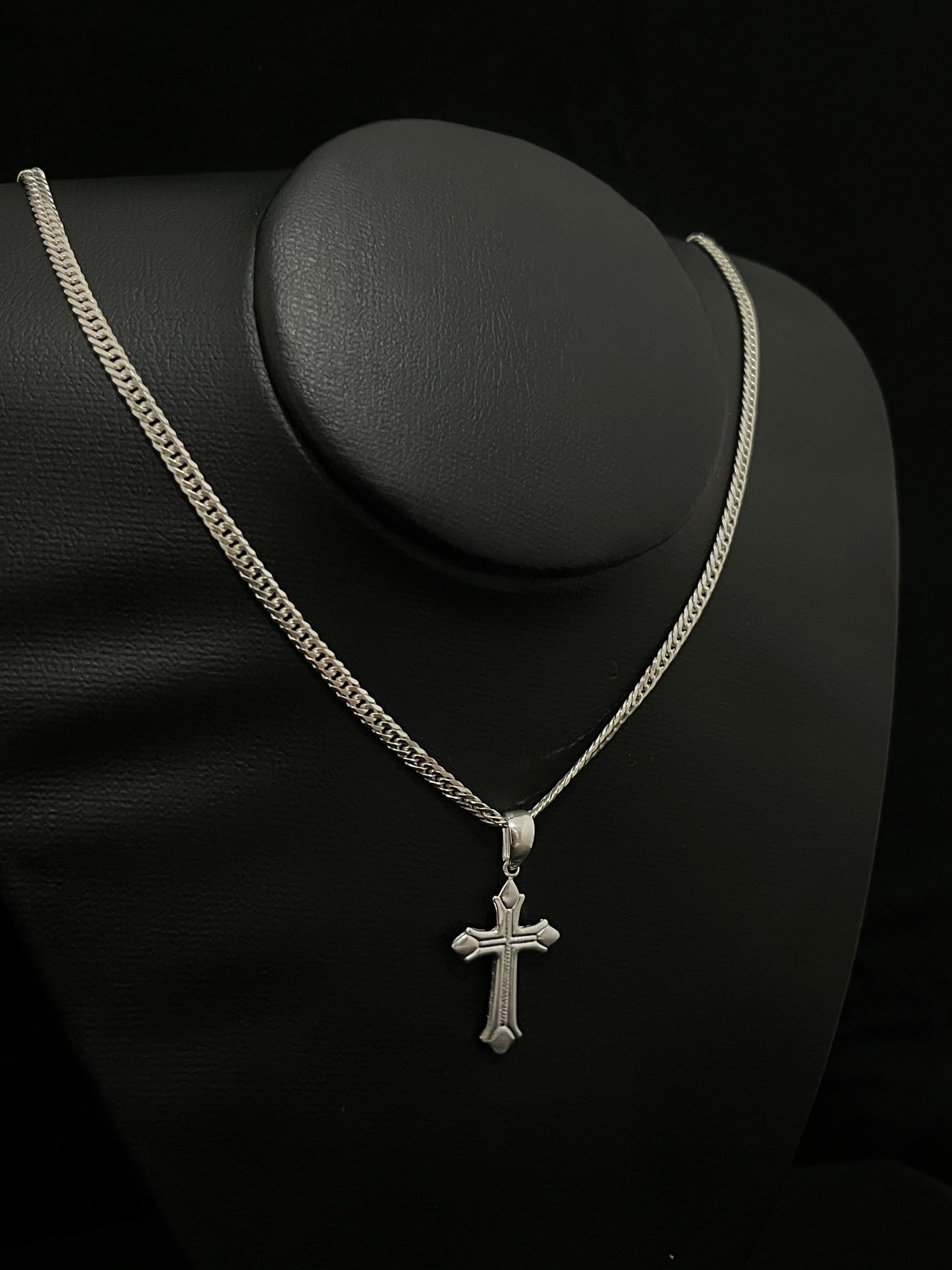 CORRENTE ELO DUPLO 4MM x 70CM + PINGENTE DE CRUZ MEDIEVAL;