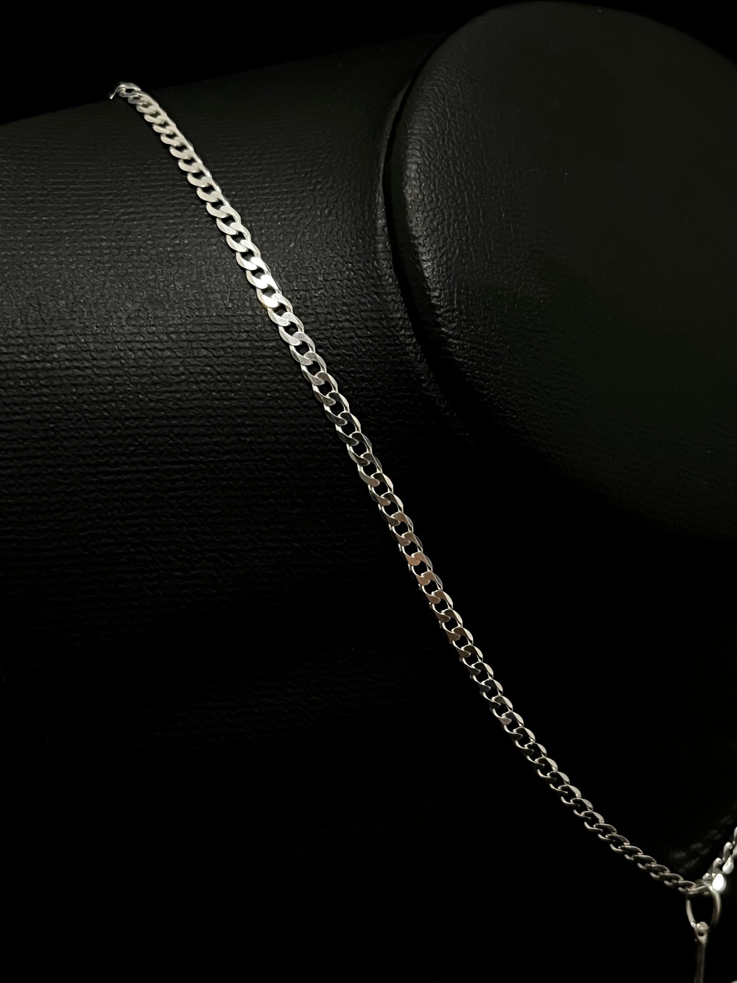 CORRENTE GRUMET 3MM x 70CM + PINGENTE DE CRUCIFIXO PALITO;