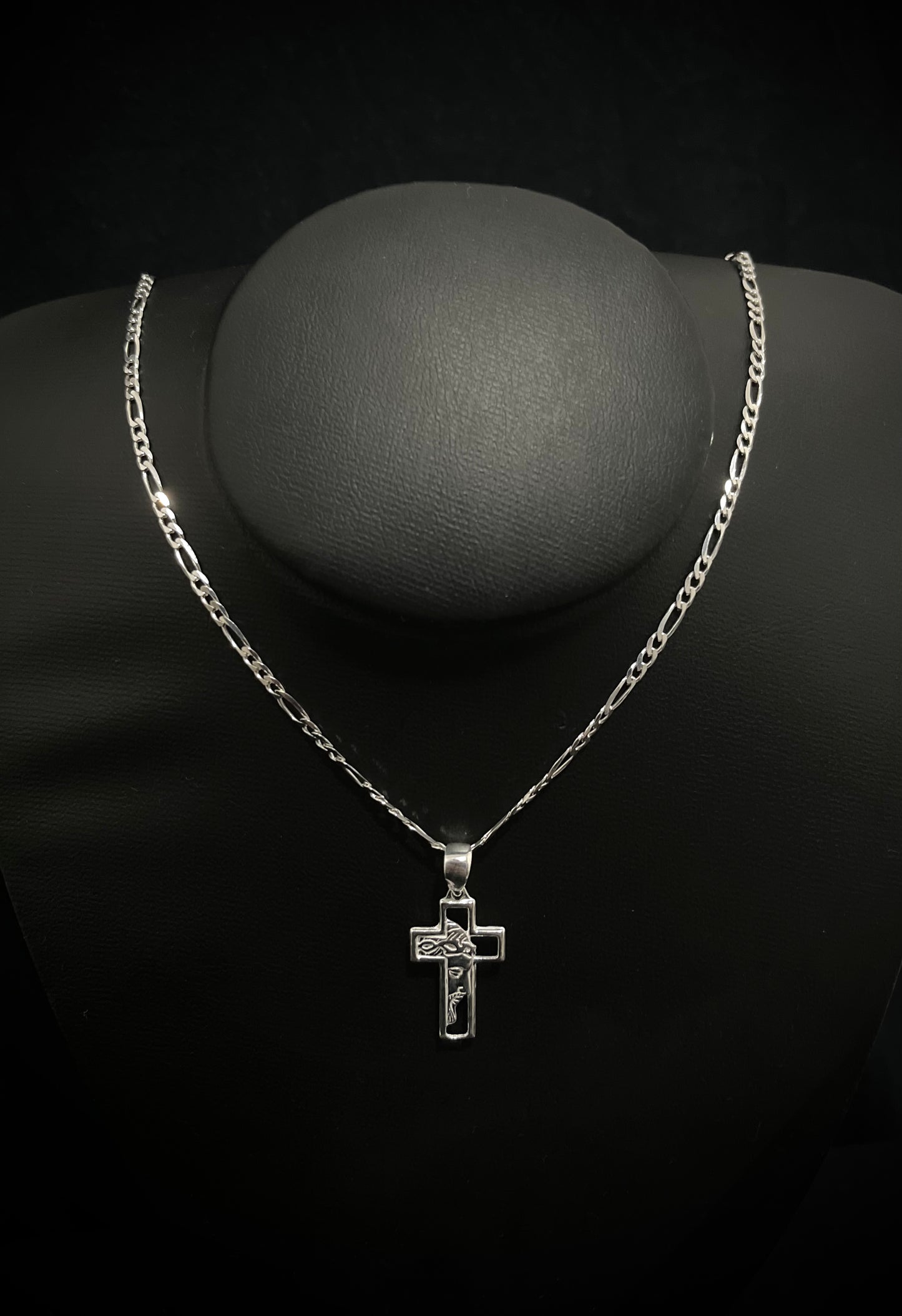 CORRENTE 3x1 70CM x 3MM COM CRUCIFIXO VAZADO DE CRISTO