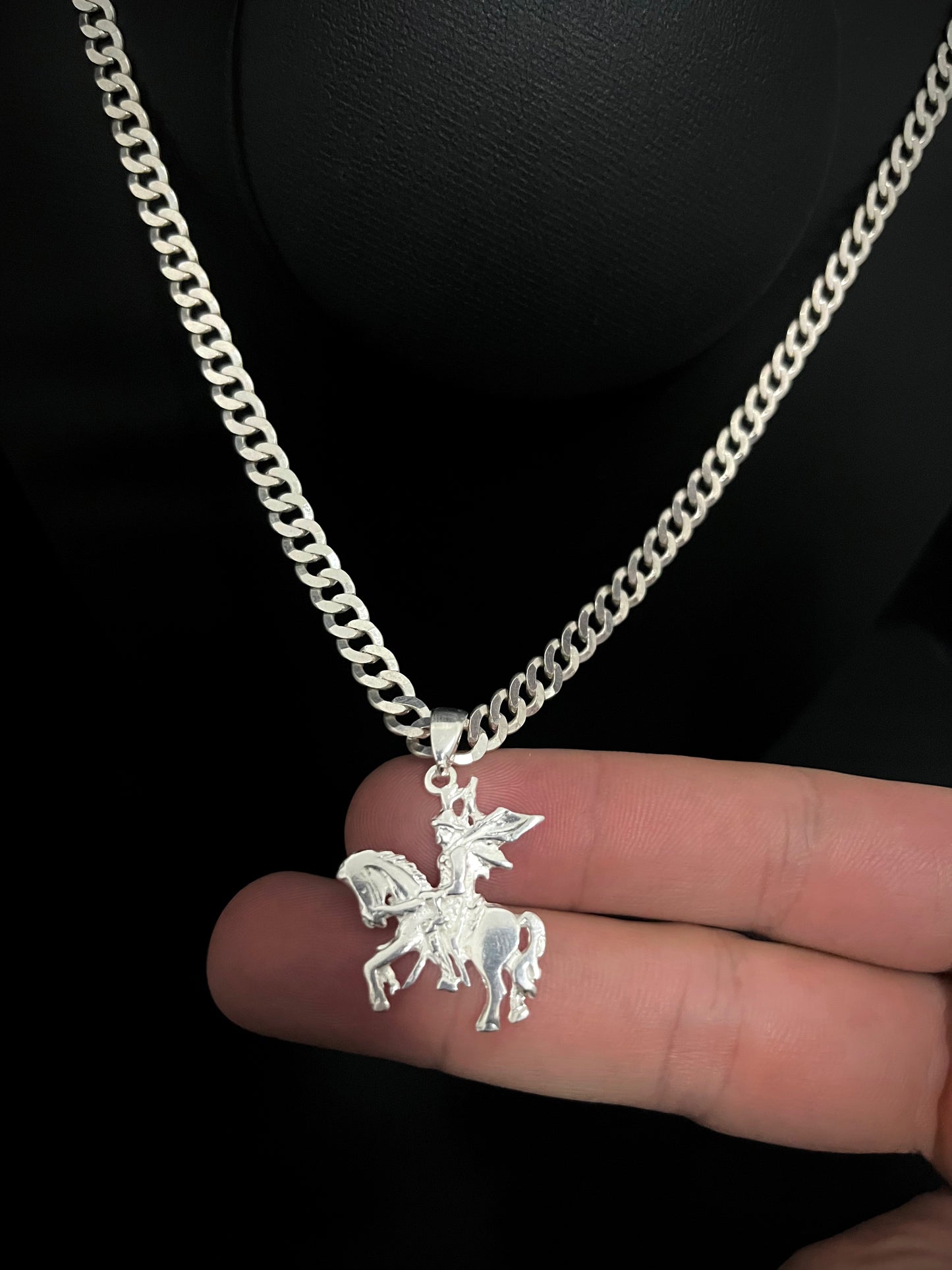 CORRENTE GRUMET 6MM x 70CM COM PINGENTE DE SÃO JORGE;