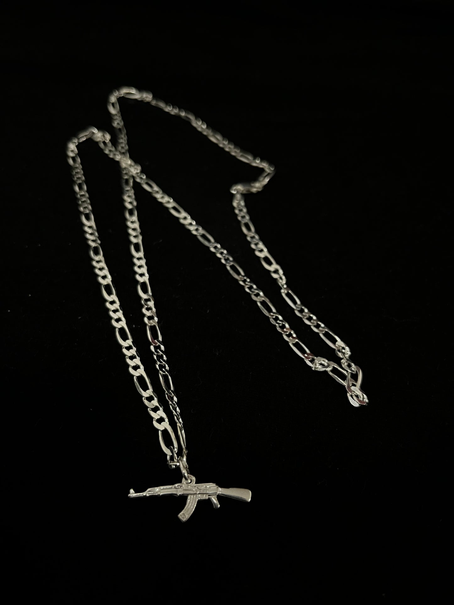 CORRENTE 3x1 70CM x 3MM COM PINGENTE AK-47;