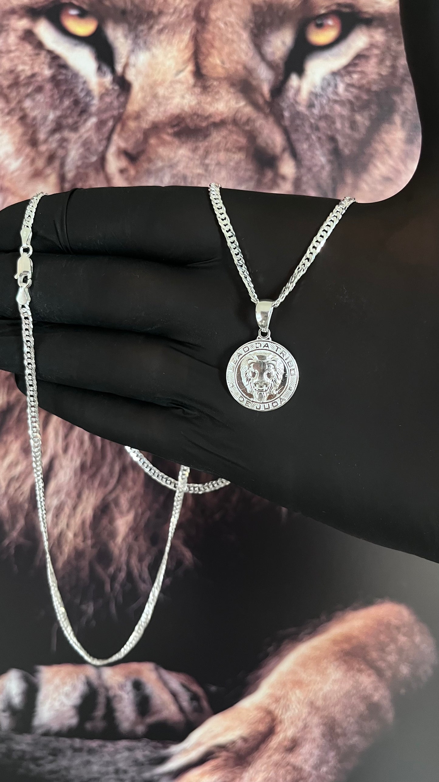 CORRENTE ELO DUPLO 3MM x 70CM + PINGENTE LEÃO DE JUDÁ;