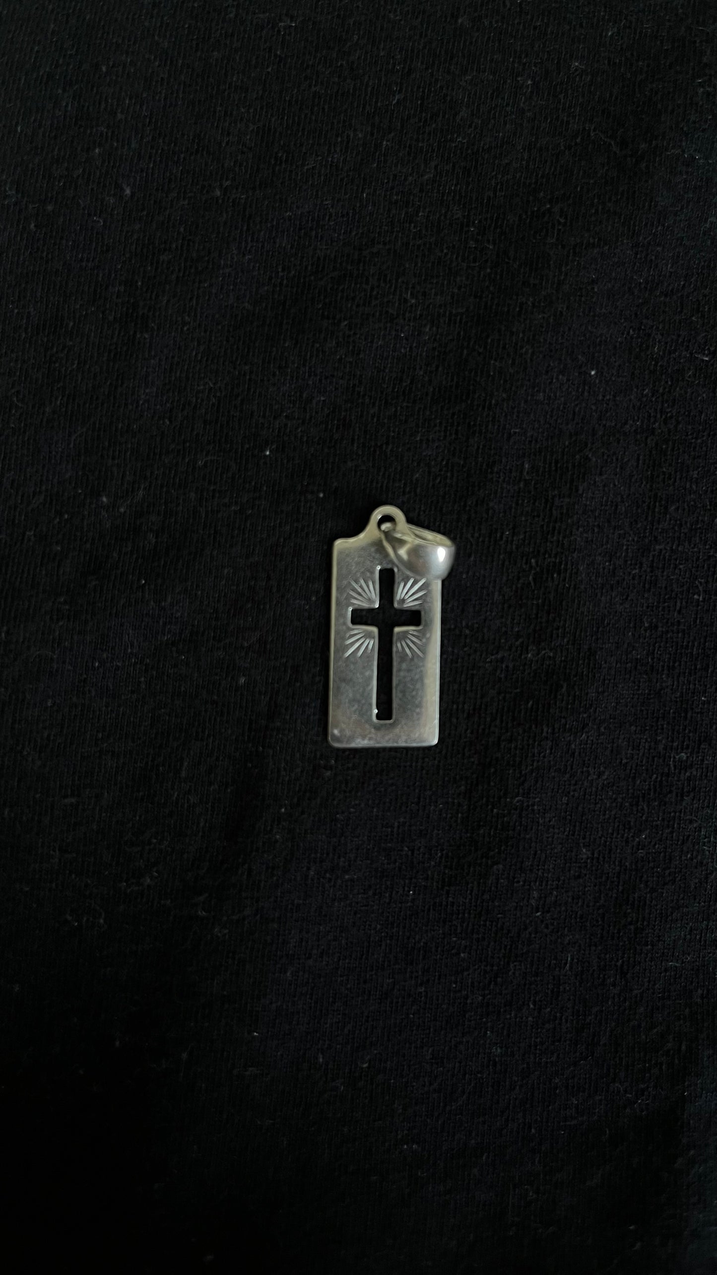 PINGENTE CRUCIFIXO PLACA