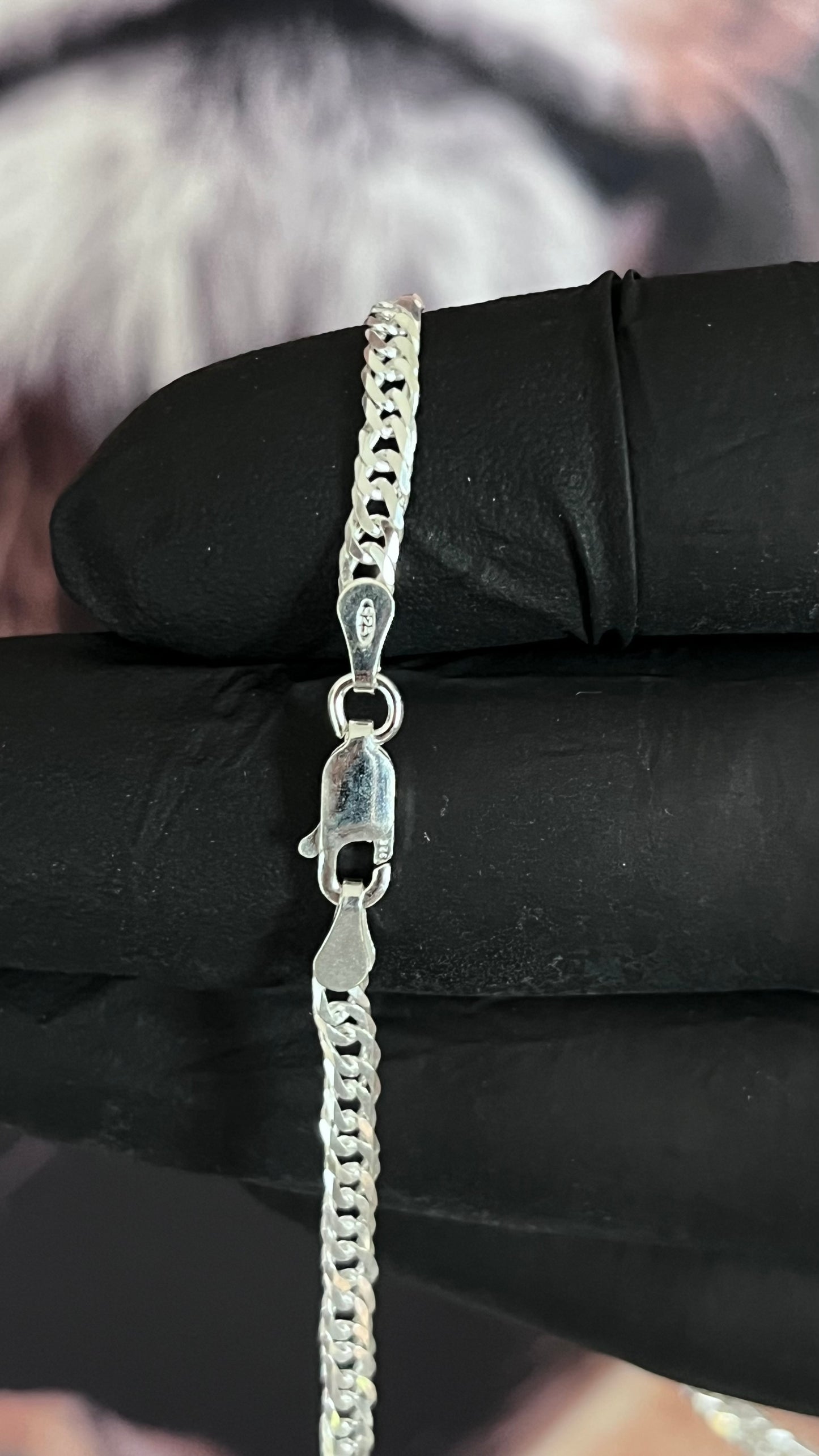 CORRENTE ELO DUPLO 3MM x 70CM + PINGENTE LEÃO DE JUDÁ;