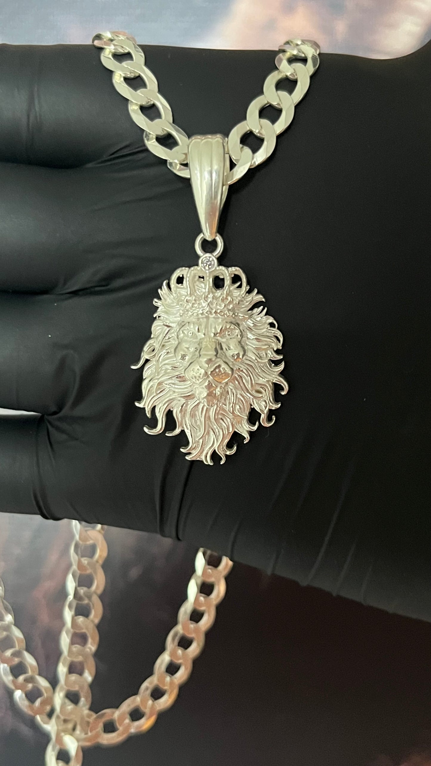 CORRENTE GRUMET 8MM X 70CM + PINGENTE LEÃO