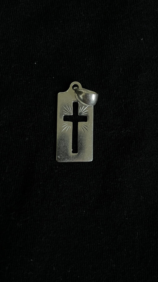 PINGENTE CRUCIFIXO PLACA