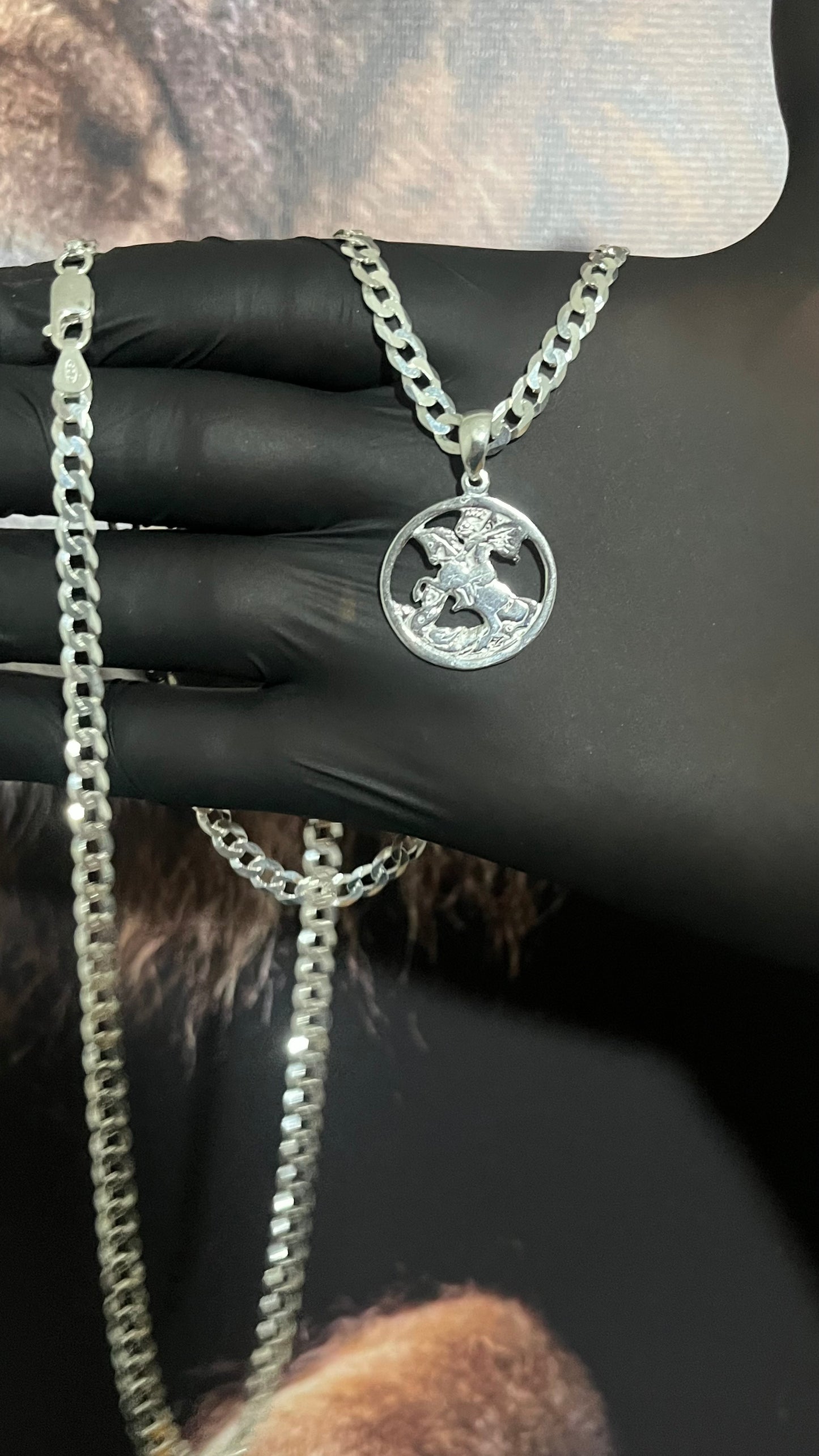 CORRENTE GRUMET 4MM x 70CM + PINGENTE SÃO JORGE