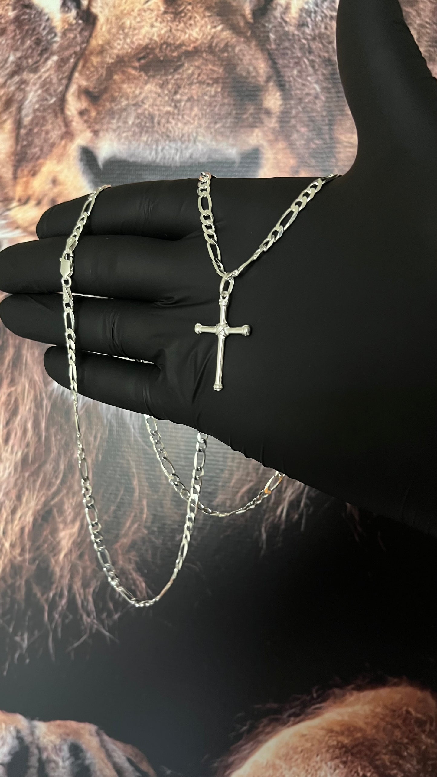 CORRENTE 3x1 4MM x 70CM COM PINGENTE CRUZ