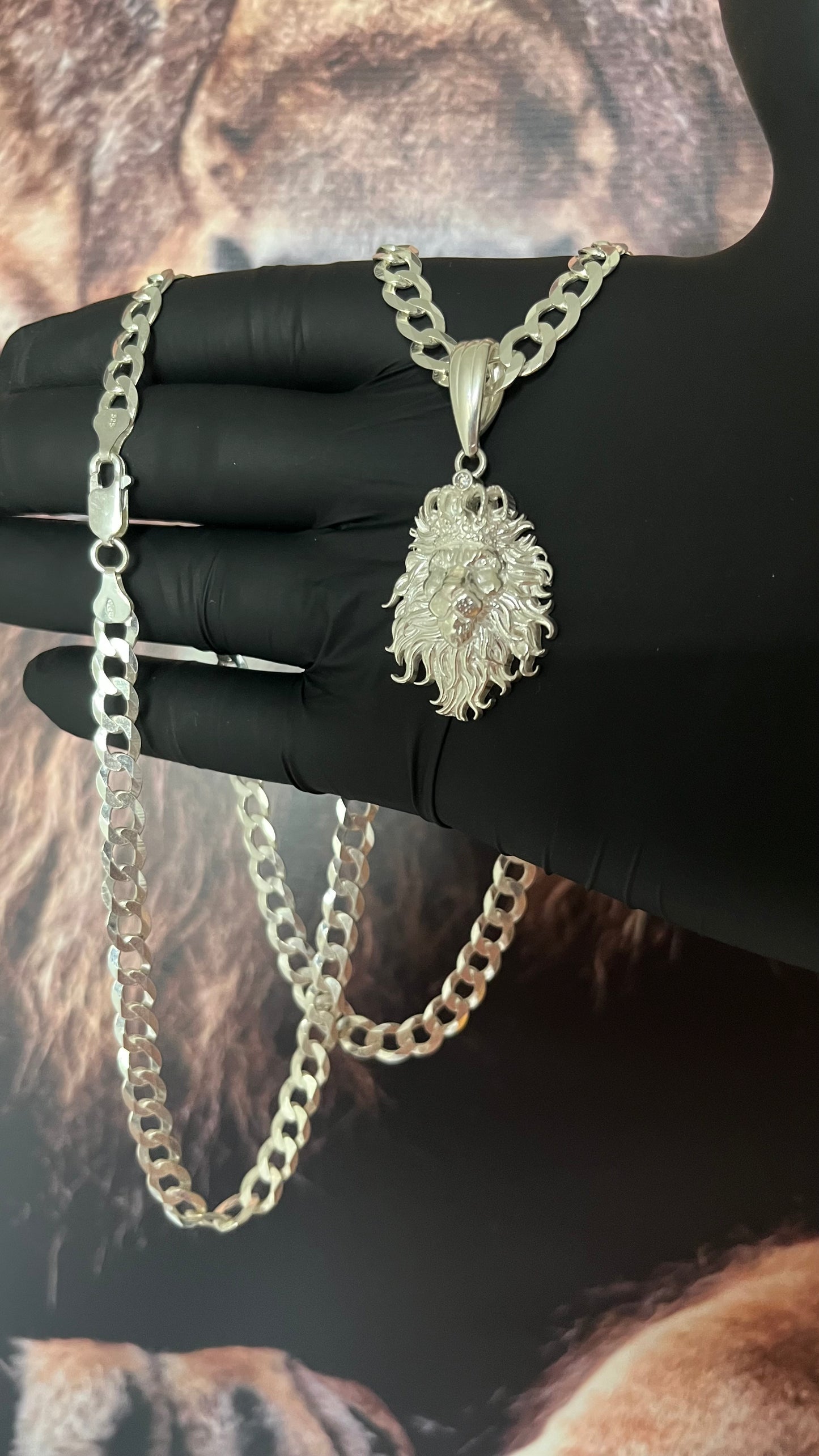 CORRENTE GRUMET 8MM X 70CM + PINGENTE LEÃO