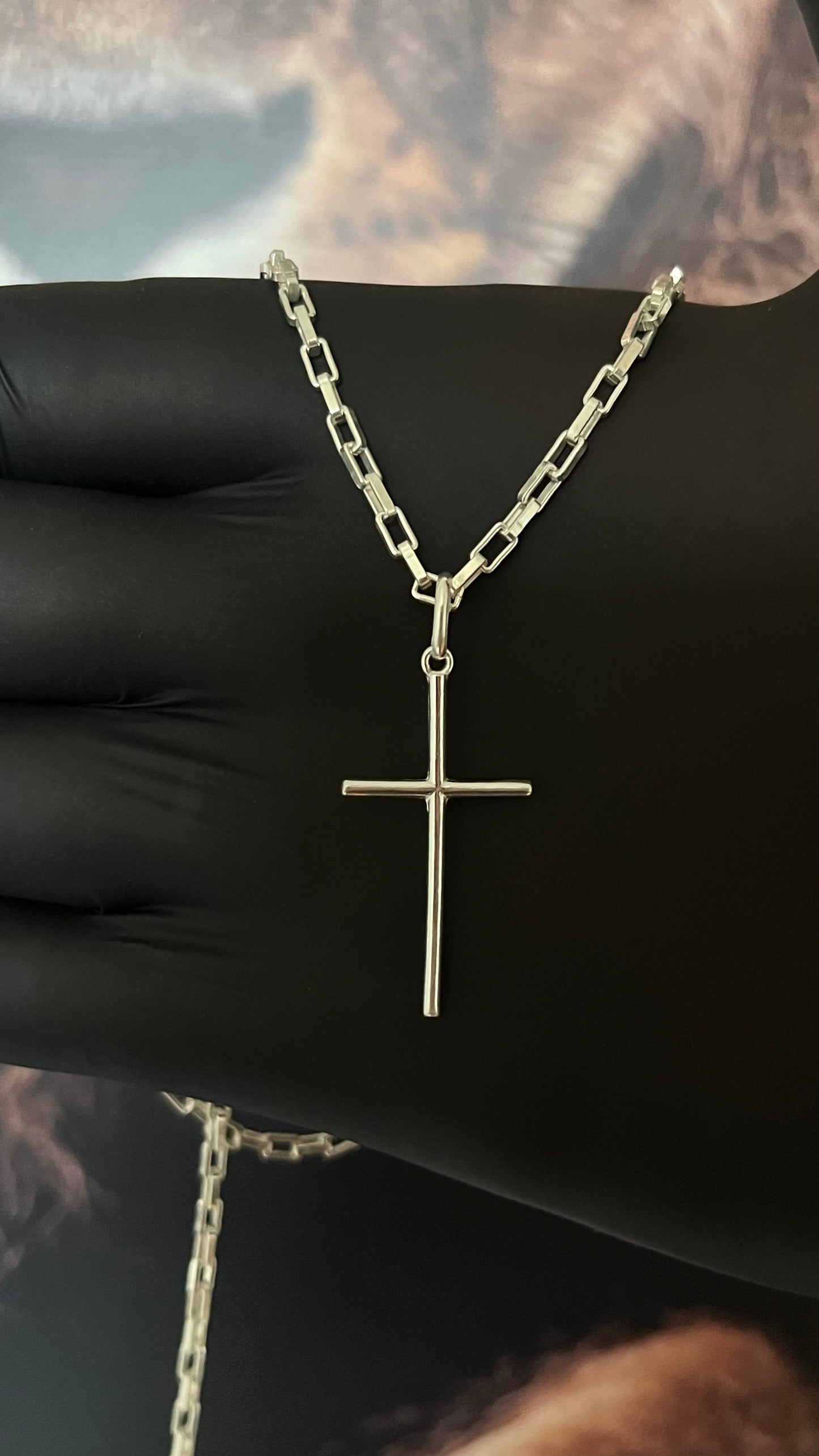 CORRENTE TIJOLINHO/VENEZIANA 3MM x 70CM + PINGENTE DE CRUCIFIXO PALITO