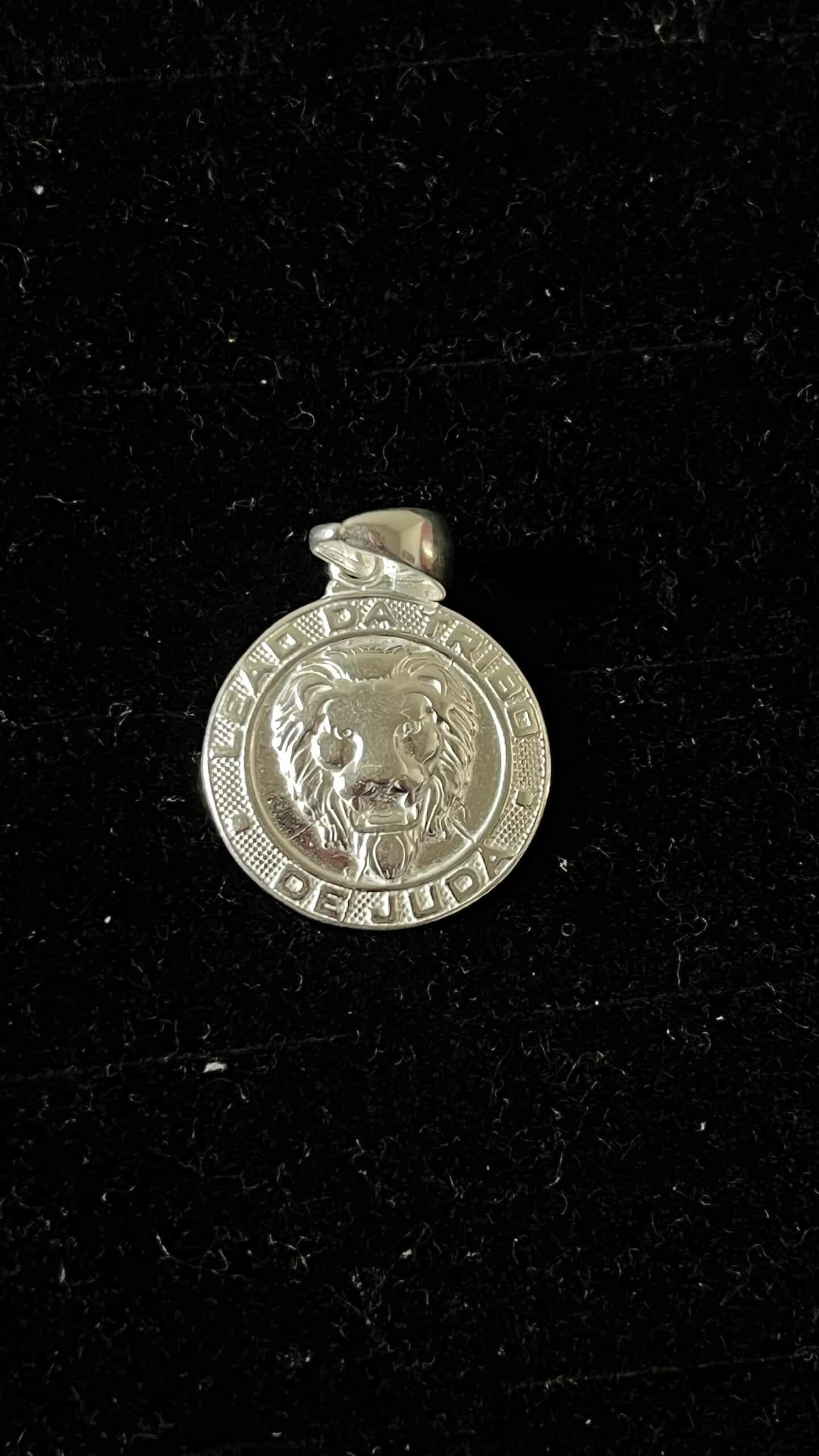 PINGENTE LEÃO DE JUDÁ